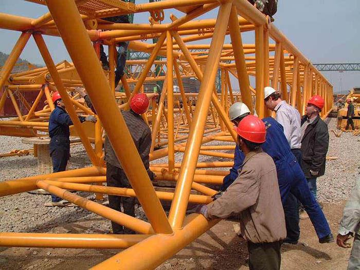 Atenções devem ser pagas na revisão do crane.jpg Attentions should be paid in the overhaul of crane.jpg