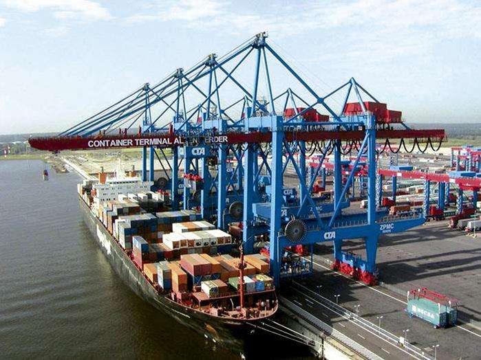 Guindaste De Contêiner De Portal De Yuntian Crane.jpg Portal Container Crane From Yuntian Crane.jpg