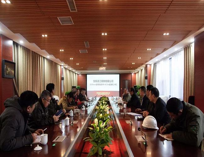 Baosteel Group realiza uma verificação sobre os guindastes do projeto da unidade de rebobinamento que nossa empresa construiu611153008.jpg Baosteel Group conducts A check on the cranes of rewinding unit project that our company has built611153008.jpg